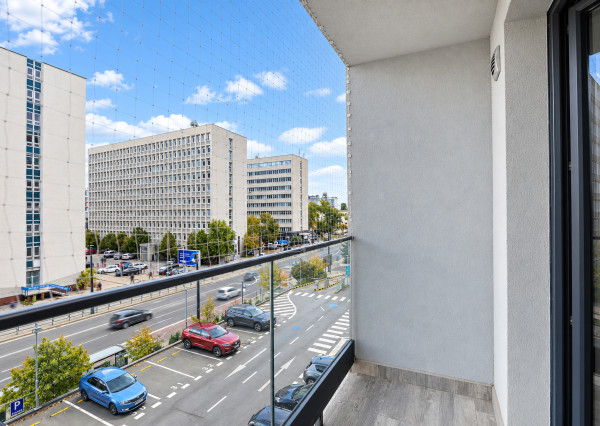 Na predaj 2-izbový moderný byt s dvoma loggiami, šatníkom a vlastným garážovým státím pri trhovisku Miletičova