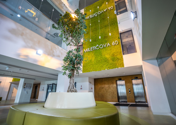Na predaj 2-izbový moderný byt s dvoma loggiami, šatníkom a vlastným garážovým státím pri trhovisku Miletičova