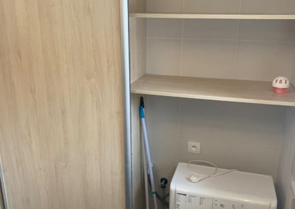 Na prenájom kompletne zariadený 2-izbový byt po rekonštrukcii v Trenčíne – Sihoť II