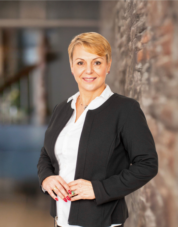 PhDr. Jana Počarovská