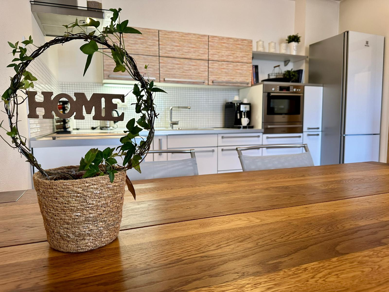 REZERVOVANÉ - EXKLUZÍVNA PONUKA! NA PREDAJ ŠTÝLOVÝ 2 IZBOVÝ BYT NA VÝCHODNEJ ULICI V TRENČÍNE