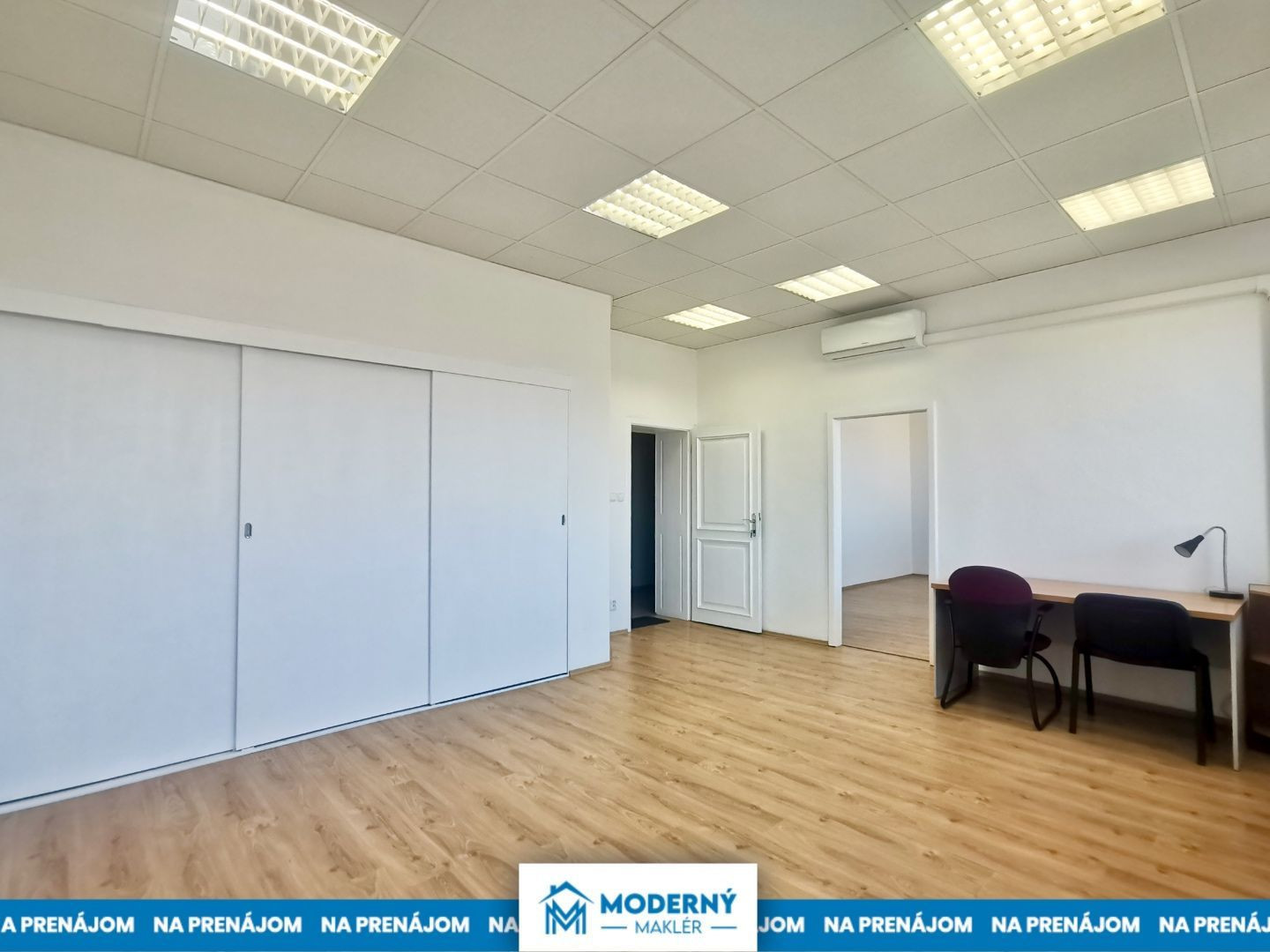 Na prenájom klimatizovaný administratívny priestor o výmere 54m2 v Stupave – AB28-29