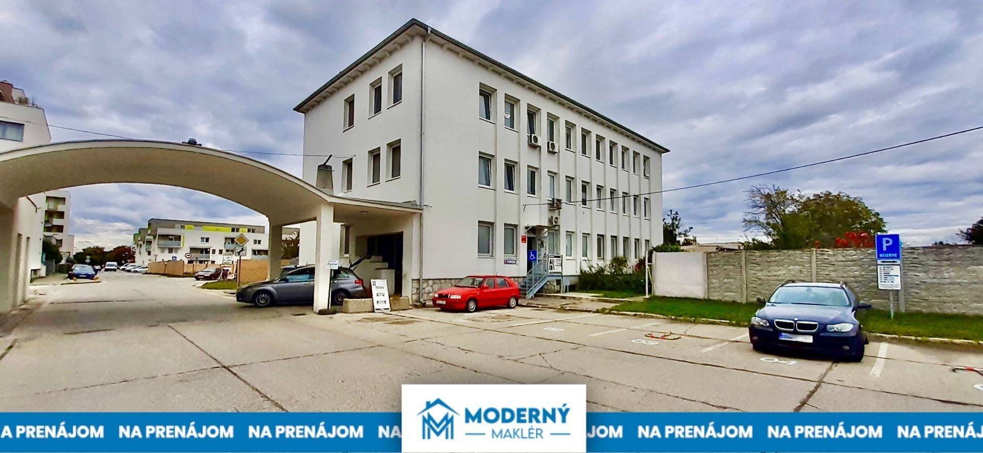 Na prenájom administratívny priestor o výmere 23,8m2 v Stupave – AB17