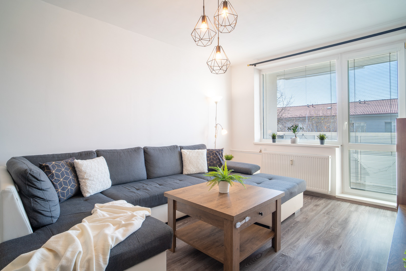 Na prenájom kompletne zariadený 3-izbový byt v Malackách