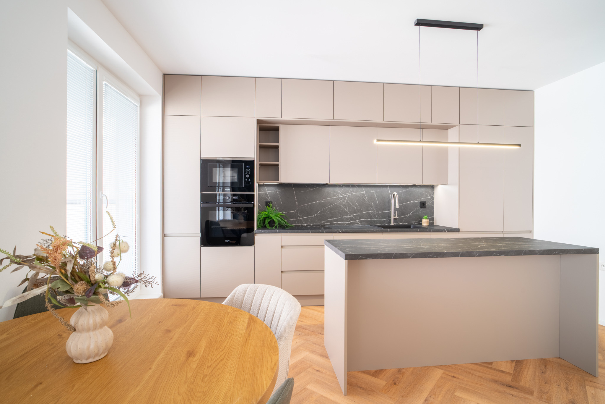 Na prenájom kompletne zariadený 2-izbový byt v Stupave