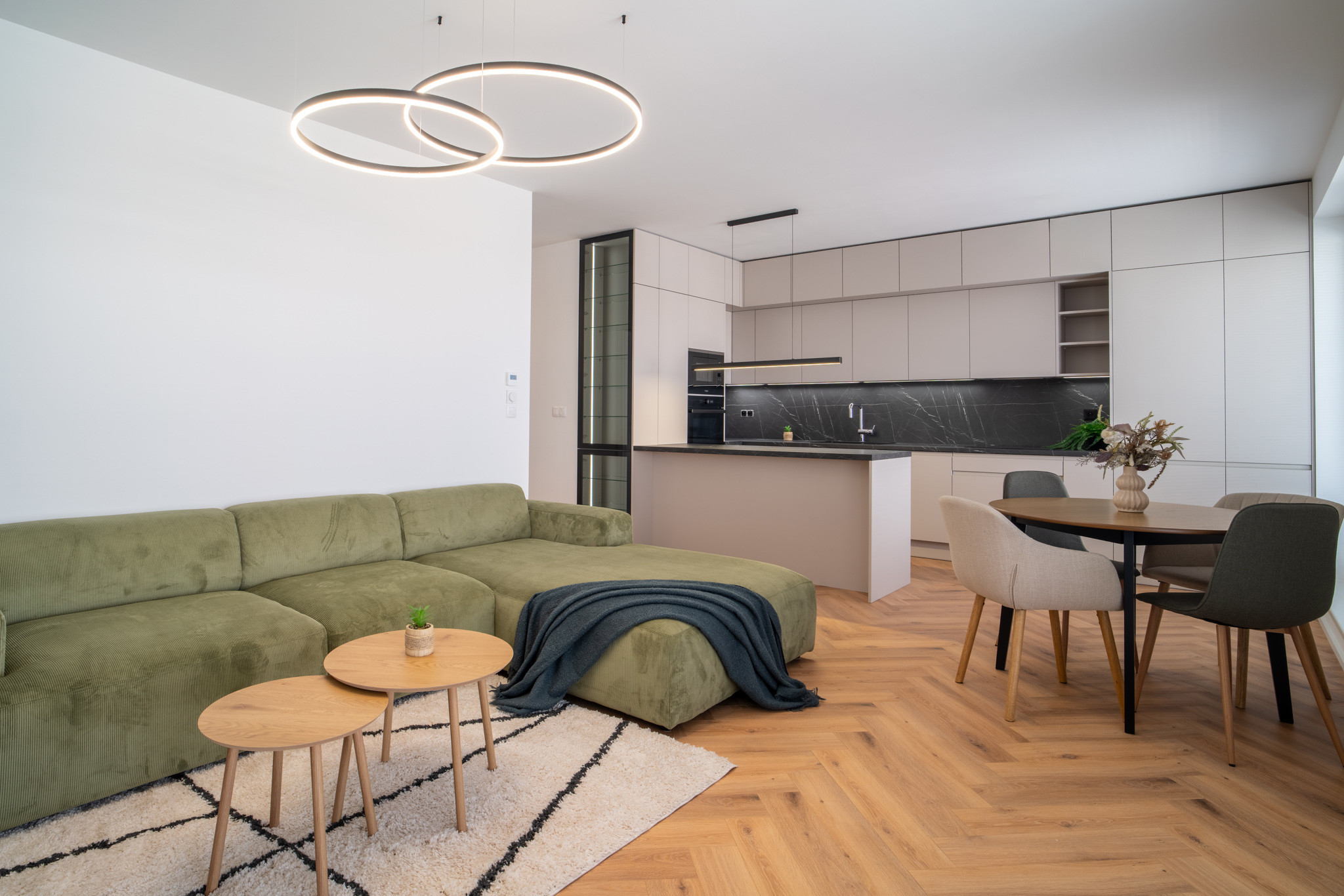 Na prenájom kompletne zariadený 2-izbový byt v Stupave