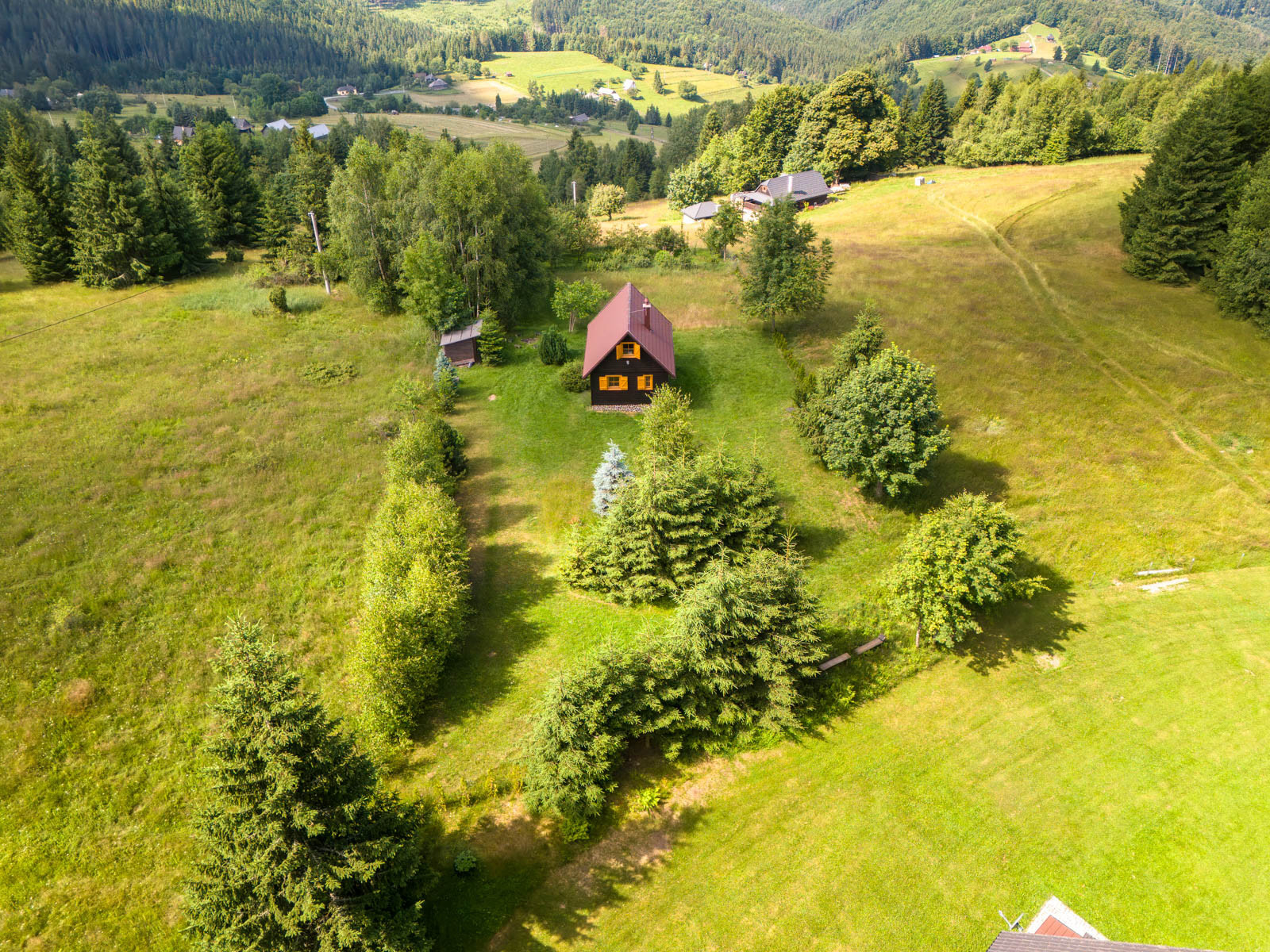 Na predaj štýlová chata v malebnom prostredí obce Hriňová