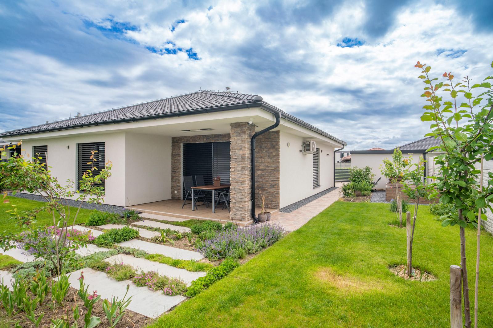 Na prenájom nový, vkusne zariadený 4-izbový rodinný dom v Alžbetinom Dvore