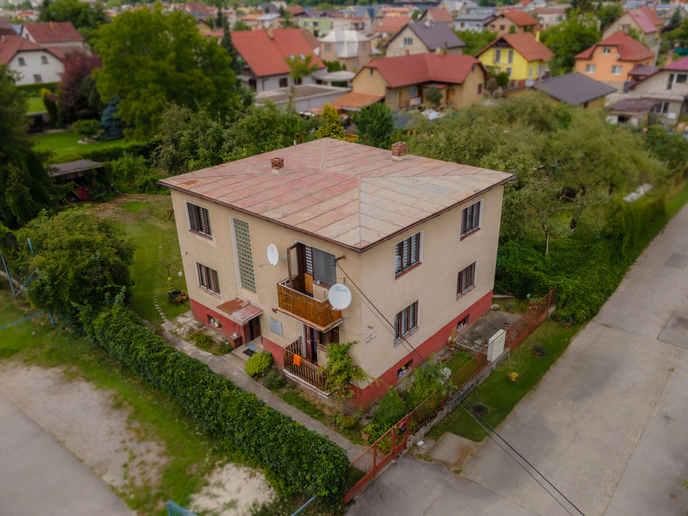 Na predaj 6-izbový rodinný dom v Považskom Chlmci