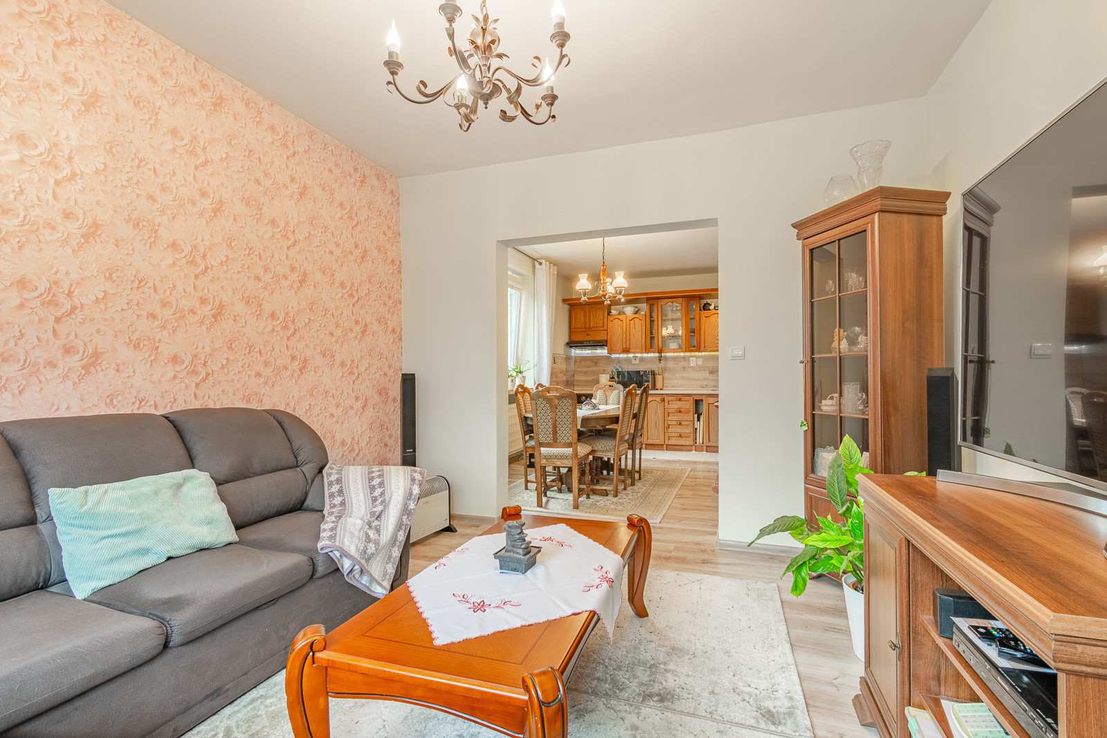 Na predaj rodinný dom s wellnessom v Dolných Lefantovciach