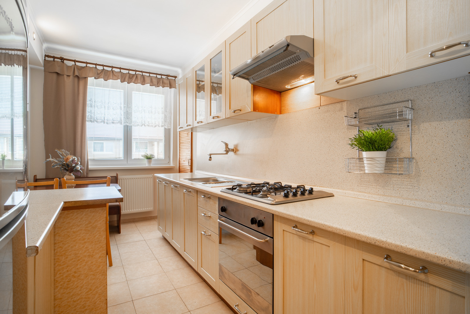 Na prenájom priestranný 3 izbový byt s balkónom v Malackách