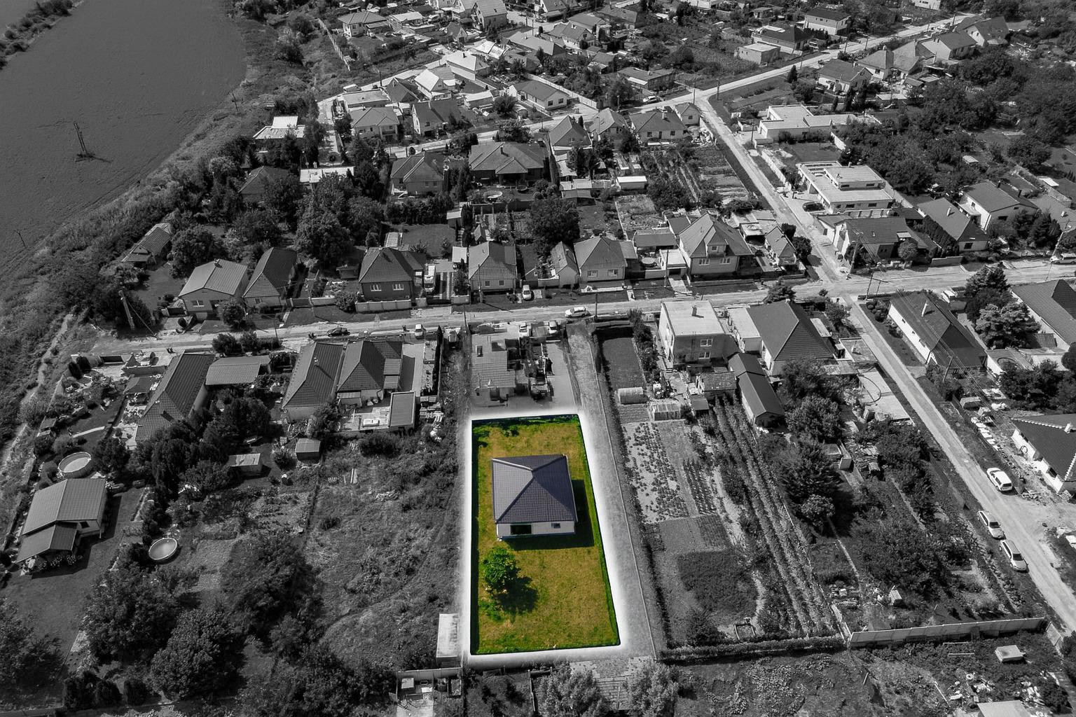 Na predaj pozemok pripravený na výstavbu v Pate