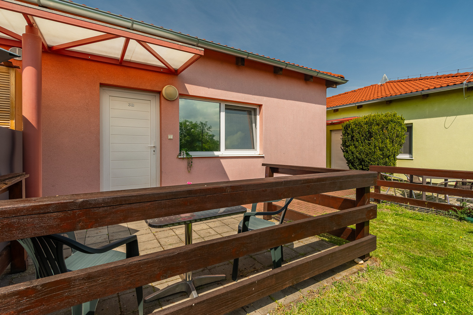 Na predaj 2-izbový byt v Senci pri jazerách s terasou