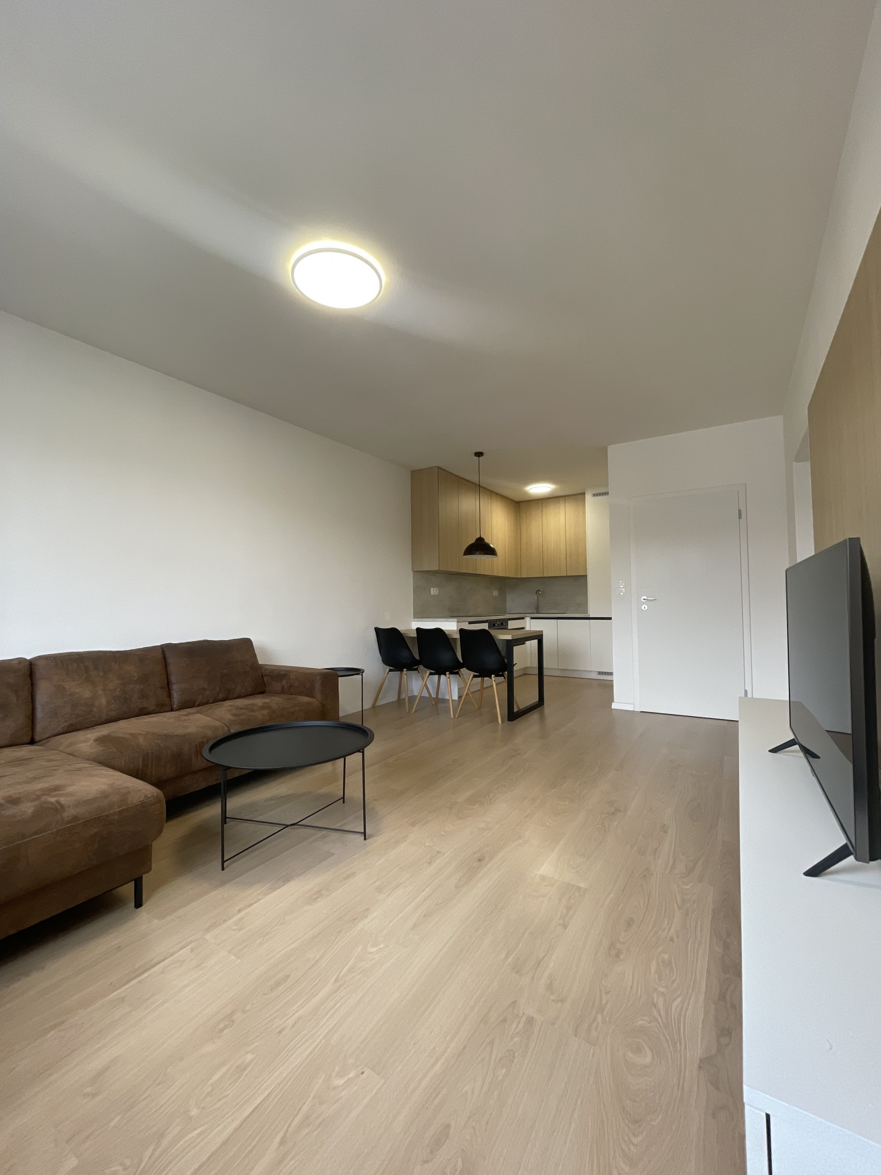 Na prenájom vkusne zariadený 2-izbový byt v Trenčíne