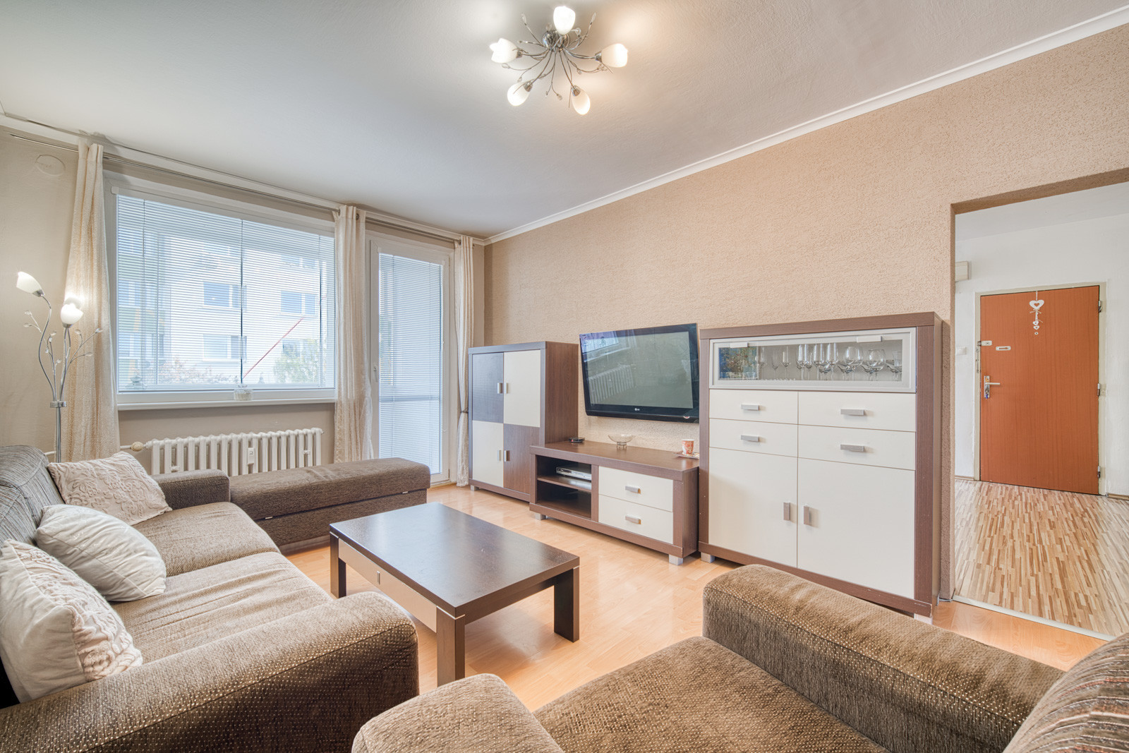 Na prenájom 4-izbový byt v Podunajských Biskupiciach