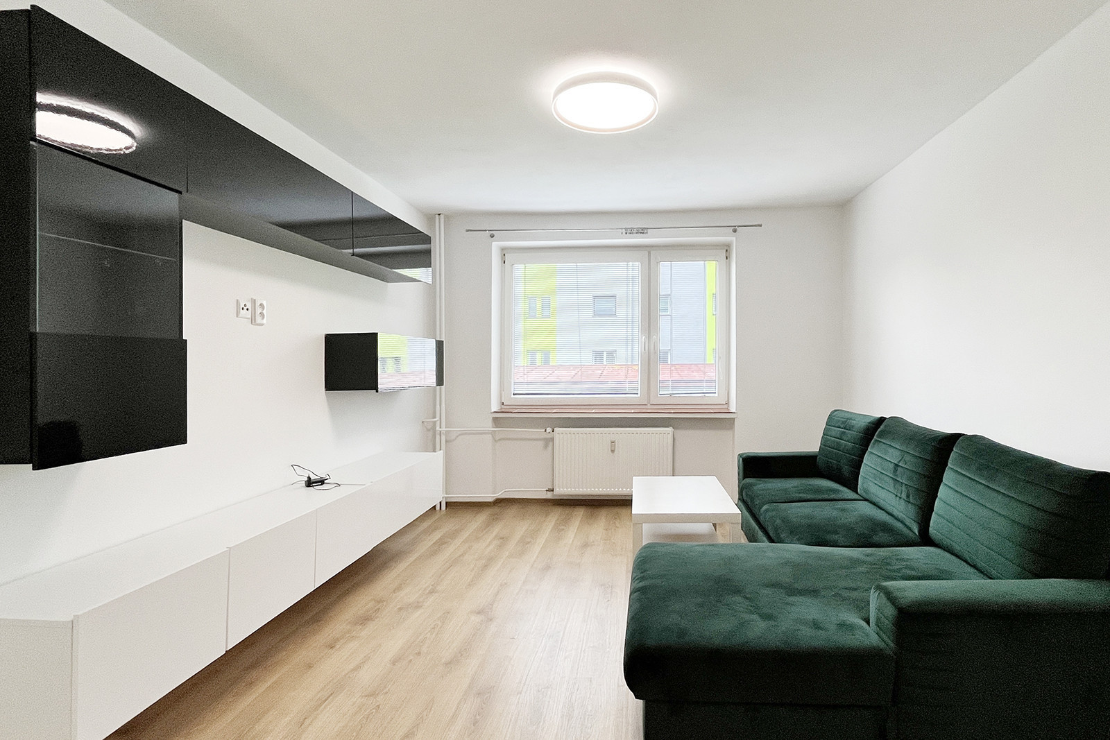 Na prenájom kompletne prerobený 2-izbový byt v Sučanoch