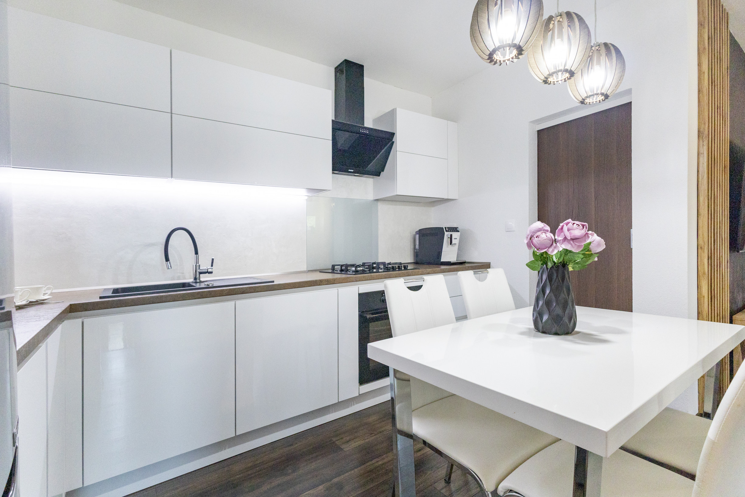 Na predaj štýlový 4-izbový rodinný dom v Hurbanovej Vsi