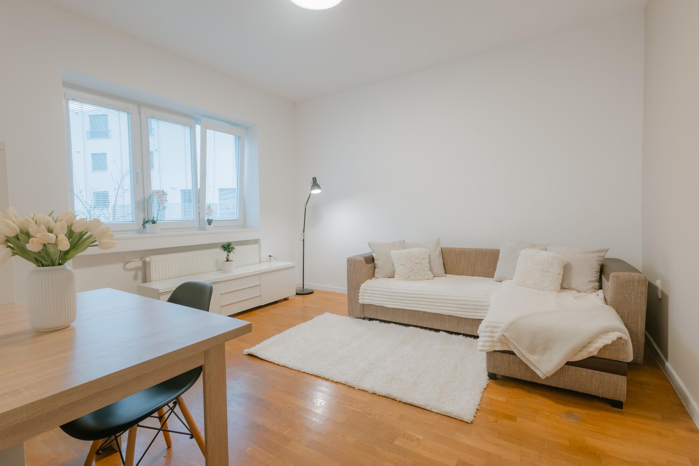 Na predaj čiastočne zariadený 2 izbový byt v Žiline