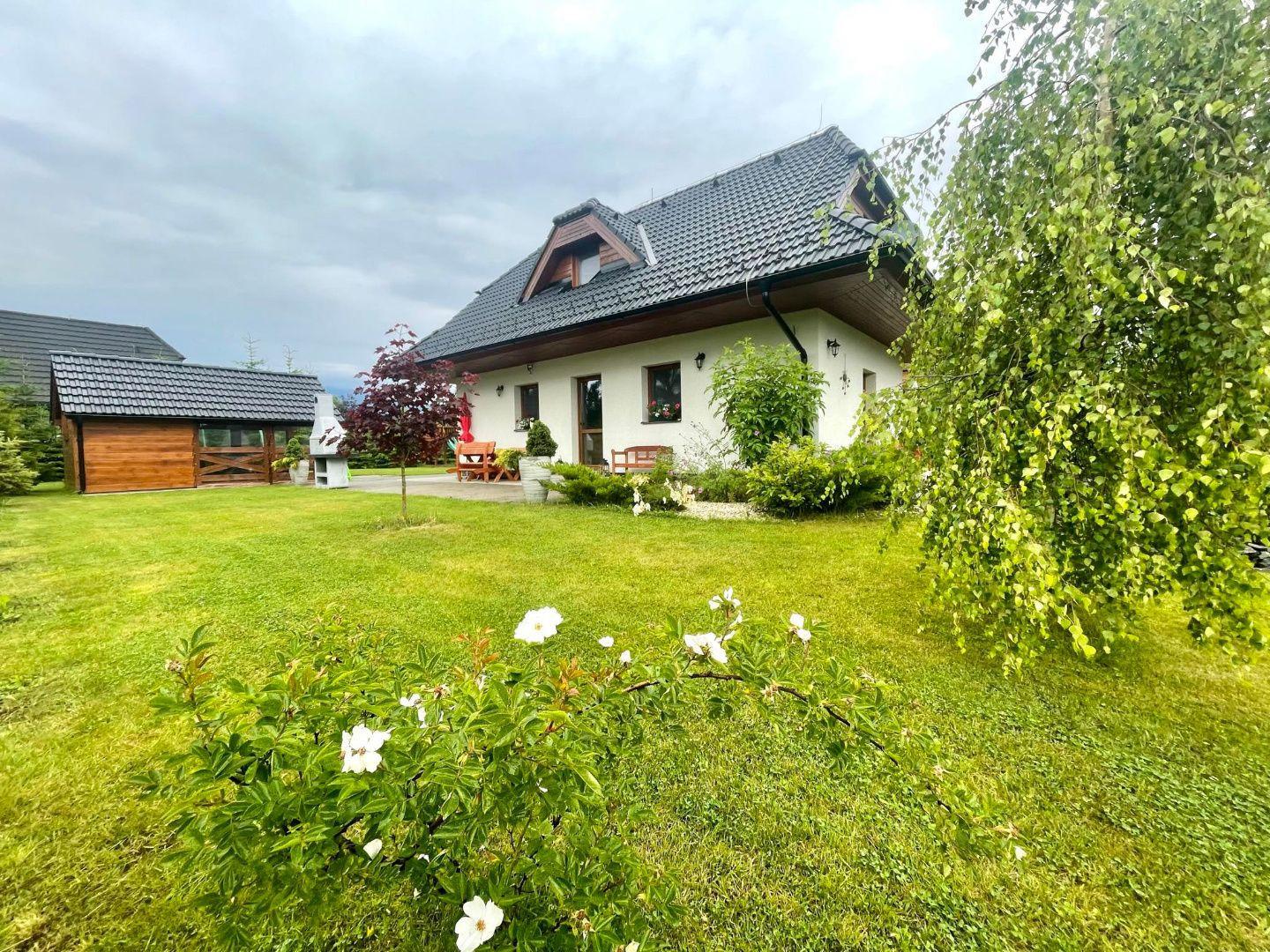 NA PREDAJ- chata /NOVOSTAVBA/ komplet zariadená / Vysoké Tatry- Stará Lesná  s panoramatickým výhľadom