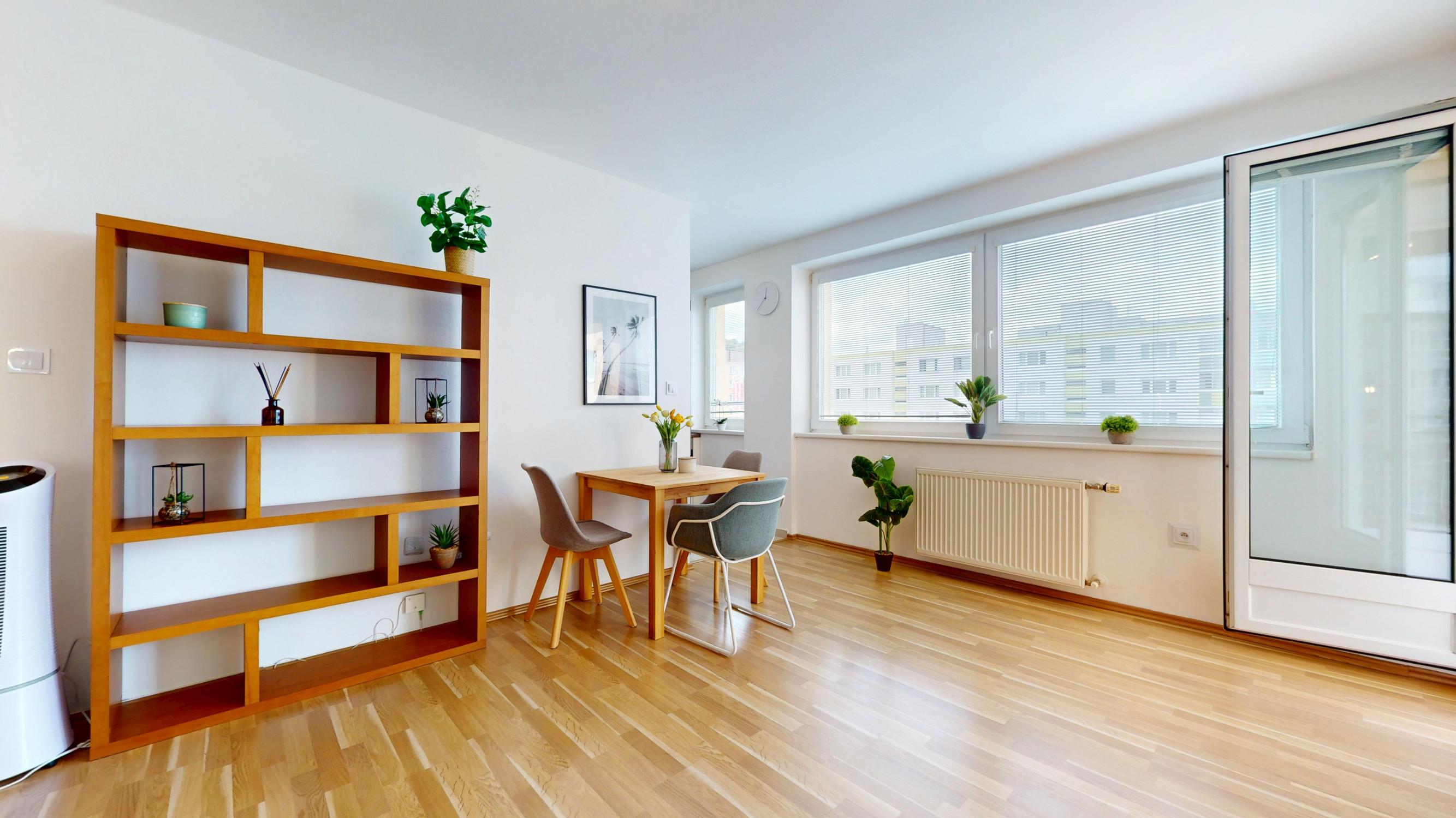 2 izbový byt, Štefana Králika, Devínska Nová Ves *** BYT JE IHNEĎ VOĽNÝ ***