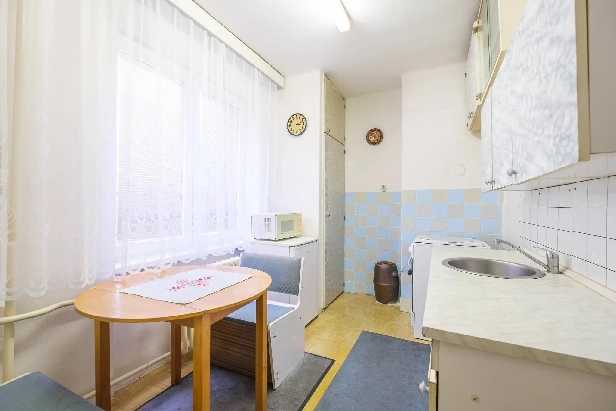 Na predaj dobre dispozične riešený 4-izbový byt s loggiou v meste Humenné