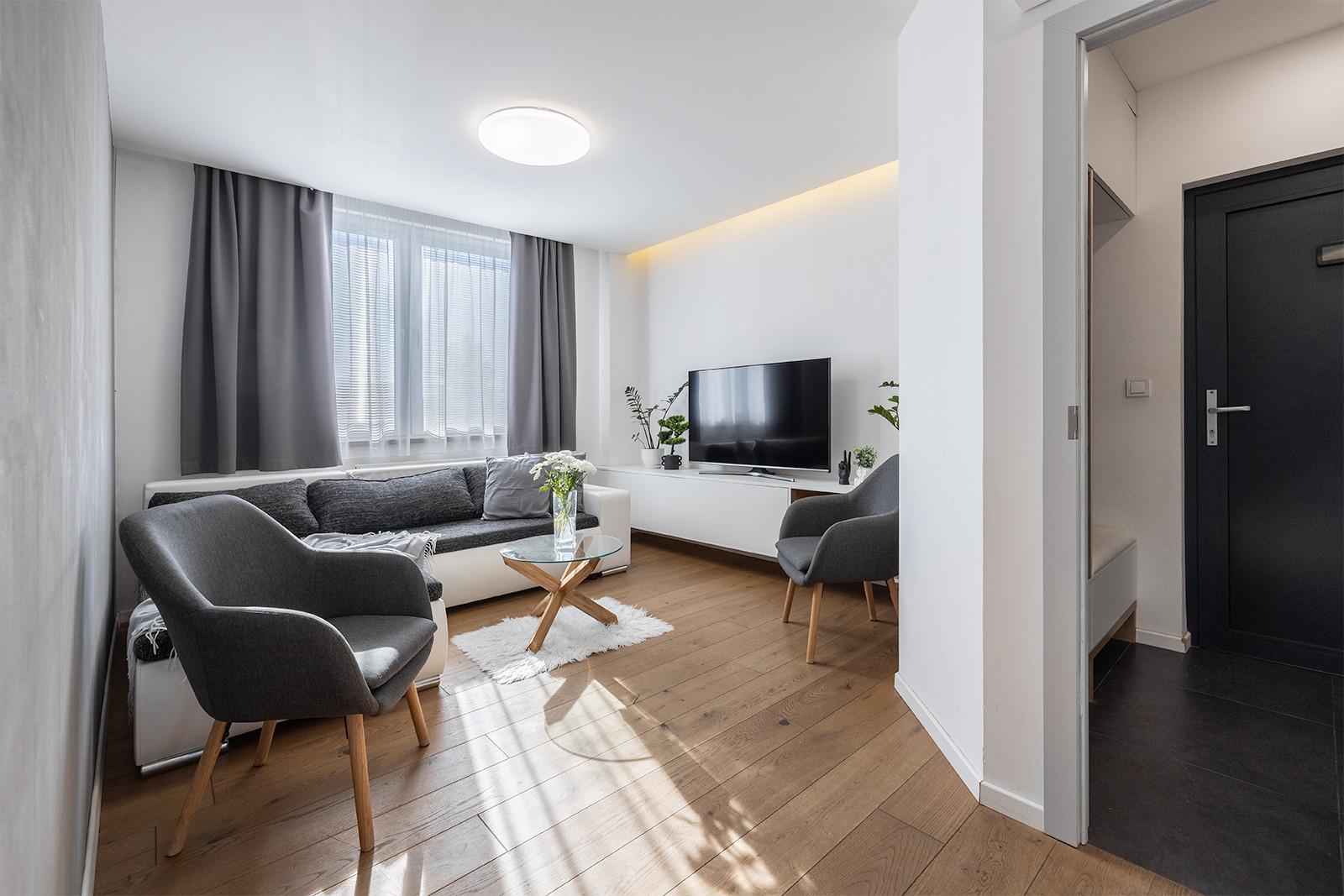 Na predaj slnečný 3-izbový byt v centre mesta Snina