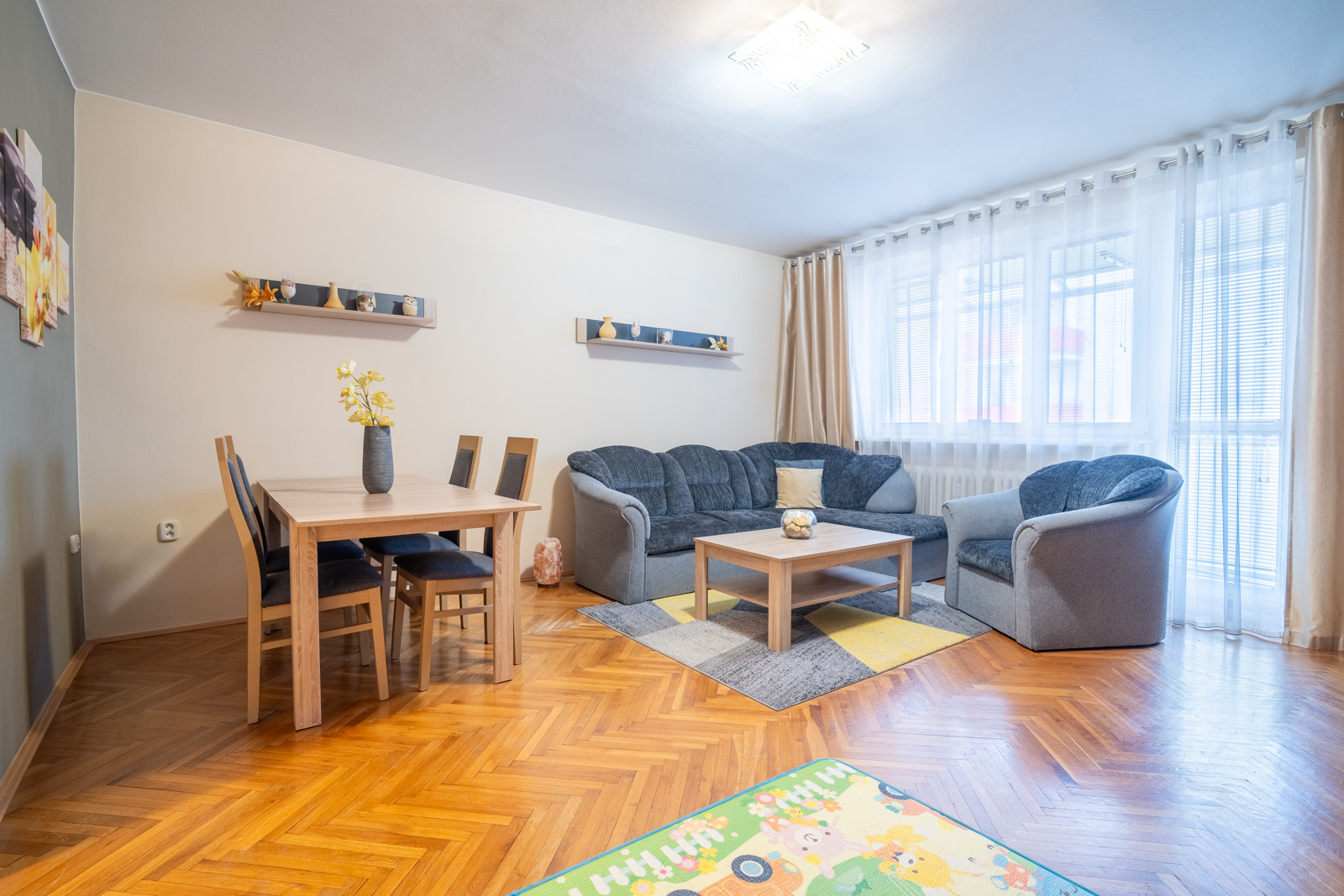 Na prenájom 3-izbový byt s garážou v Nitre - Čermáň