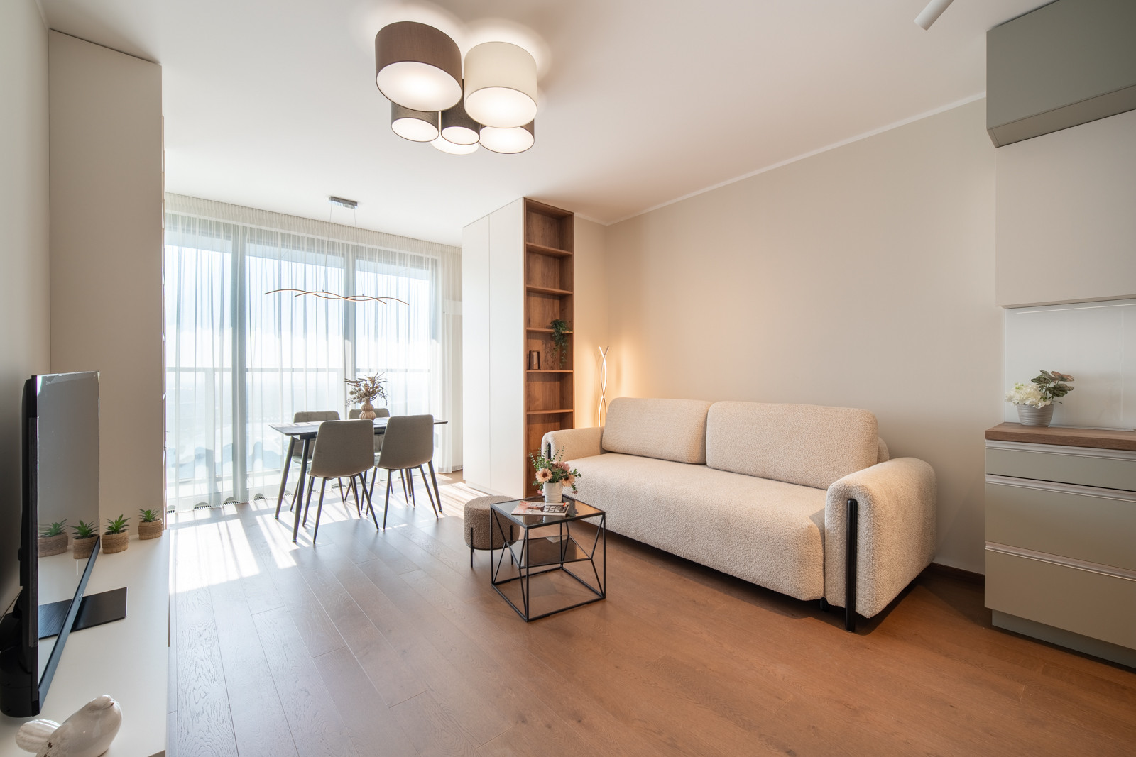 Na prenájom 2-izbový byt so šatníkom v Eurovea Tower – Bratislava