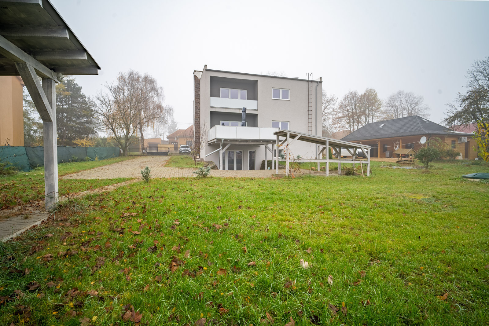 Na predaj polyfunkčná budova v obci Bardoňovo