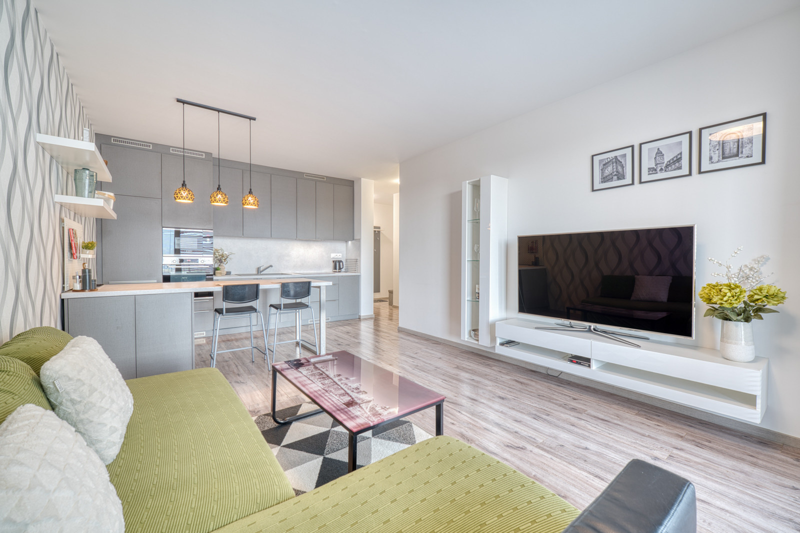 REZERVOVANÉ: Na predaj 2-izbový zariadený byt v novostavbe Bory