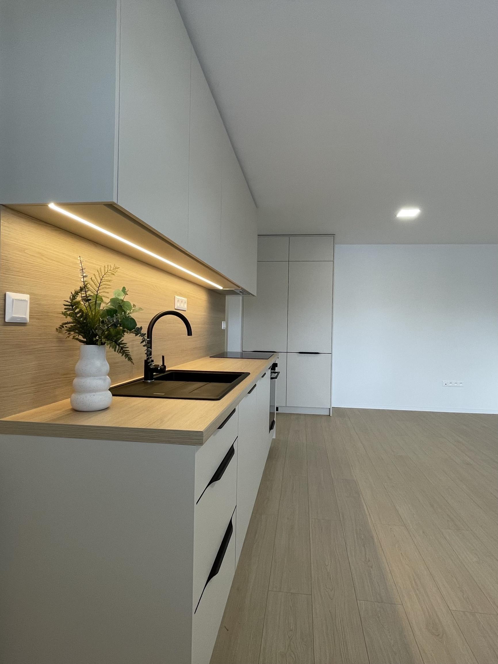 Na prenájom 2-izbový byt v centre Dubnice nad Váhom