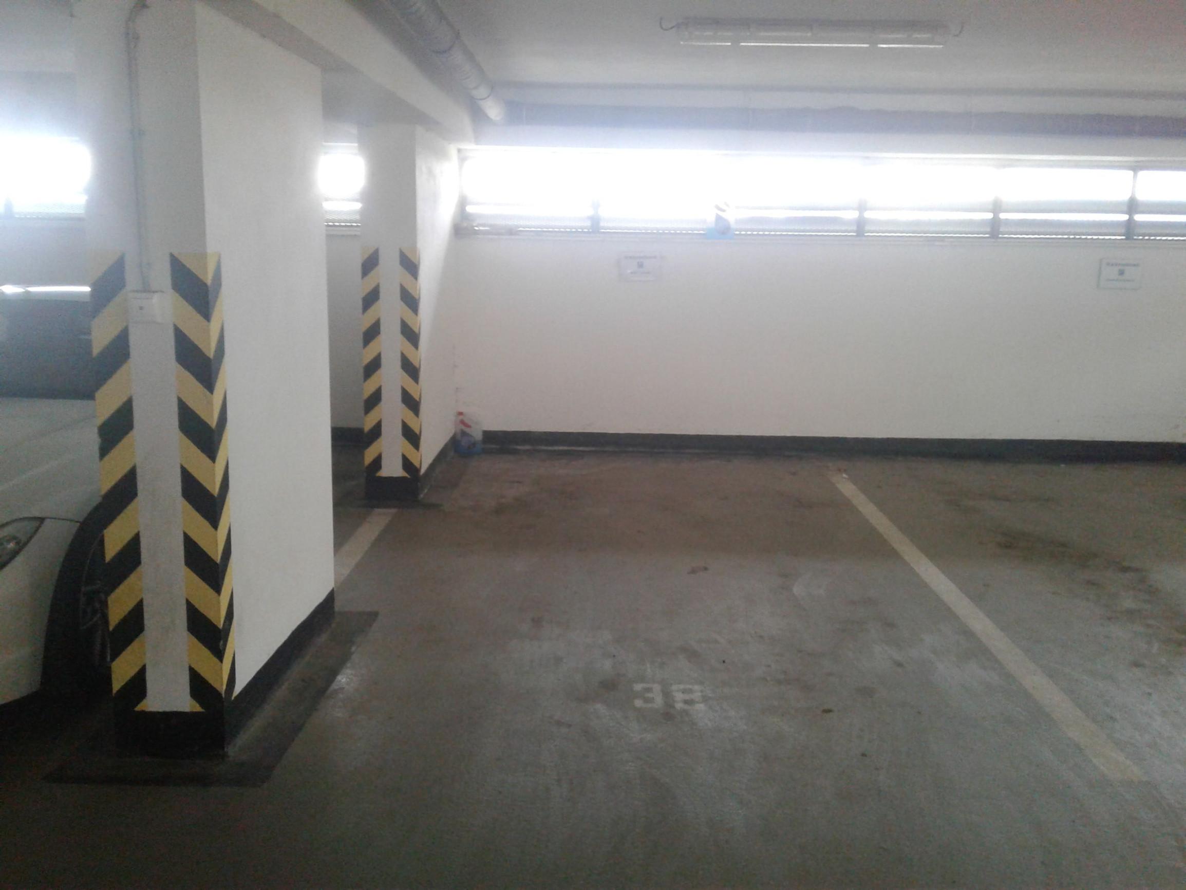 Na prenájom garážové státie Bratislava – Záhorská Bystrica