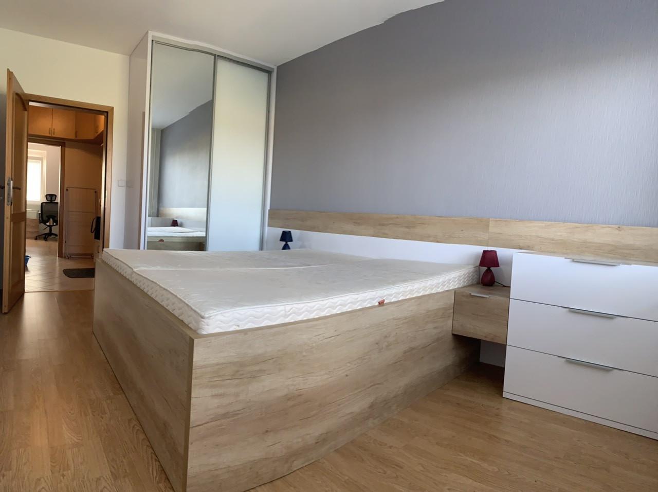 Na prenájom 2-izbový byt v centre Bánoviec nad Bebravou