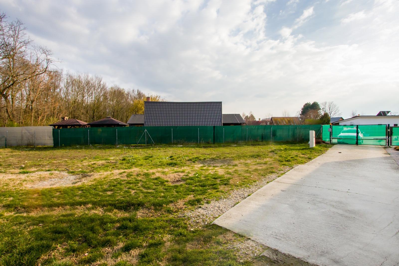 Na predaj atraktívny pozemok v povodí Malého Dunaja