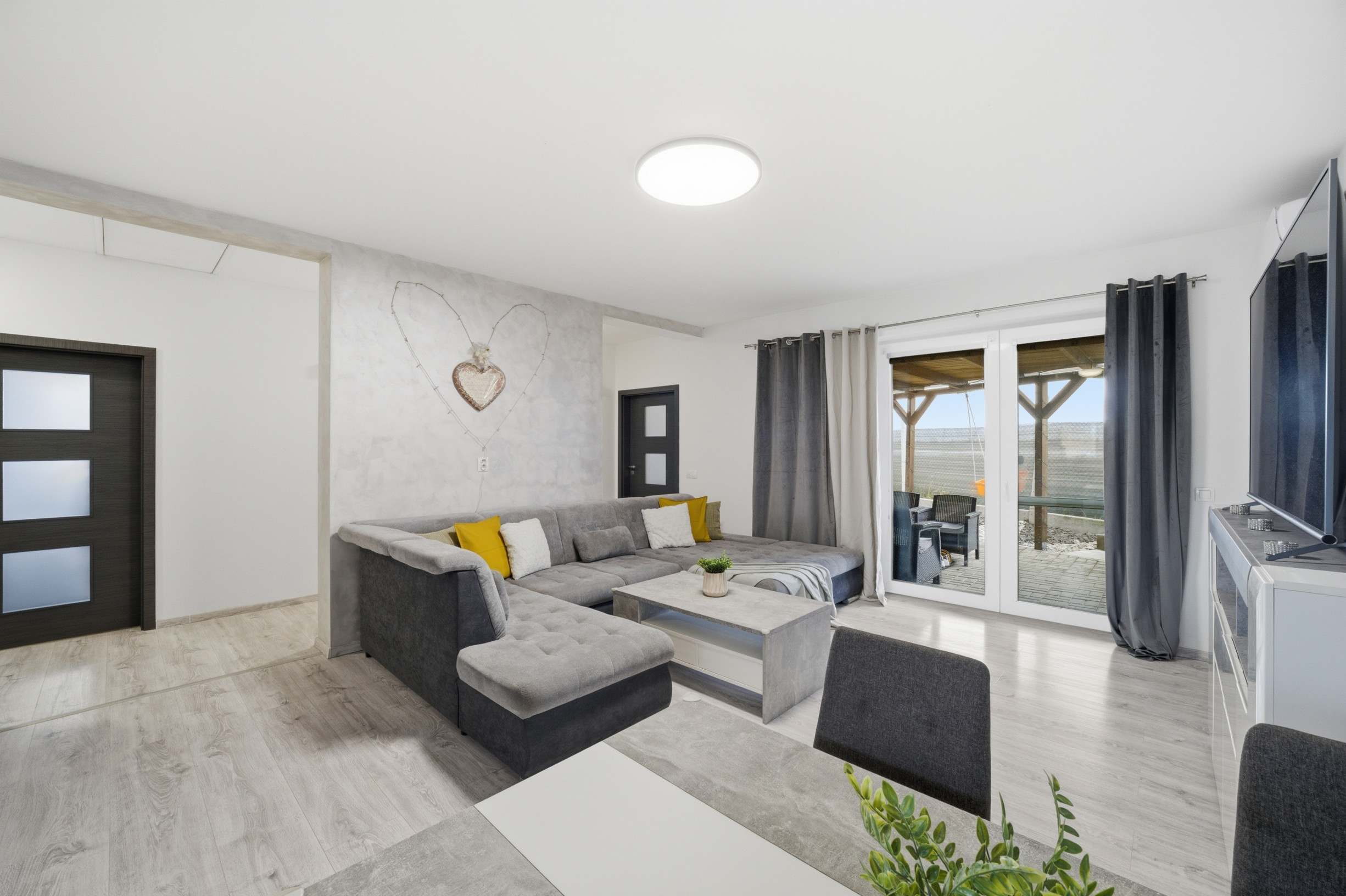 Na predaj rodinný dom s krásnou záhradou v obci Hrubý Šúr