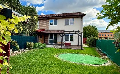 VIDEO, Viac izieb, viac pohody: 5-izbový rodinný dom, kde nikto nemusí robiť kompromisy