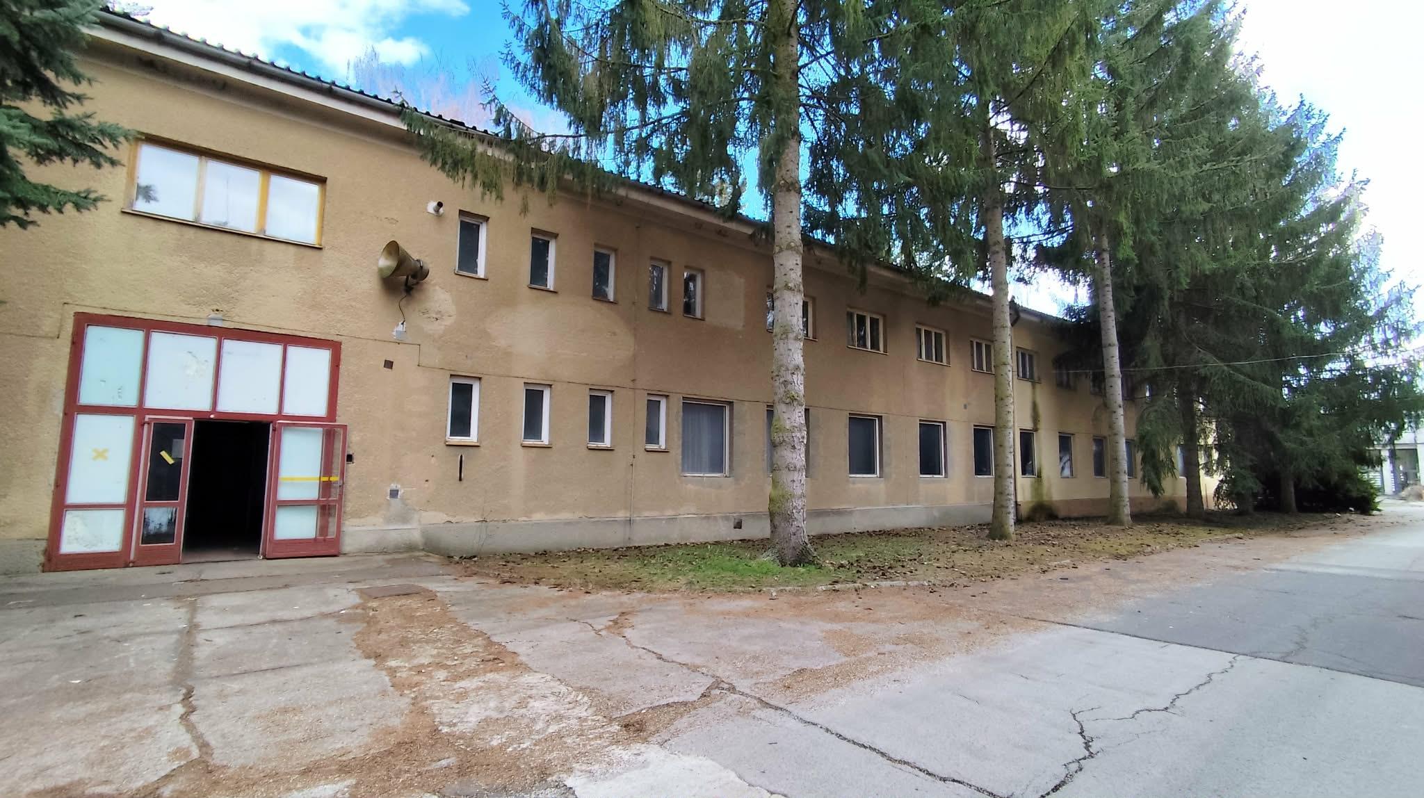 Na predaj budova pre podnikanie alebo investíciu v Bánovciach