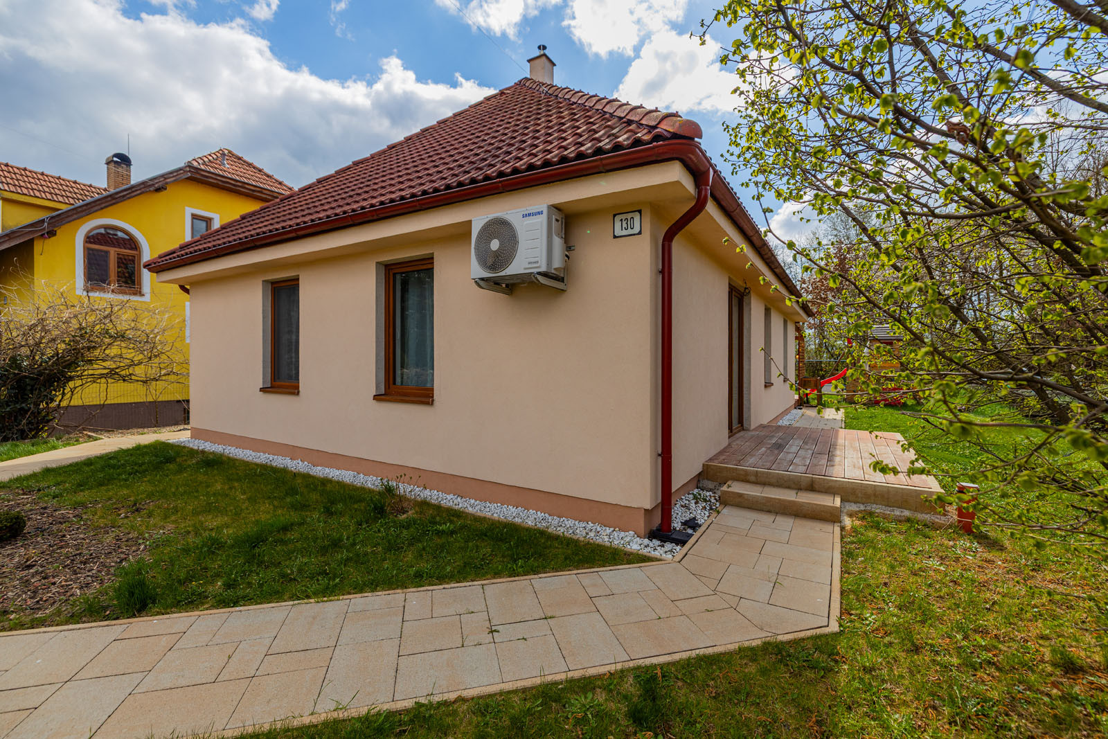 Na predaj čiastočne zariadený rodinný dom v obci Ďurďošík