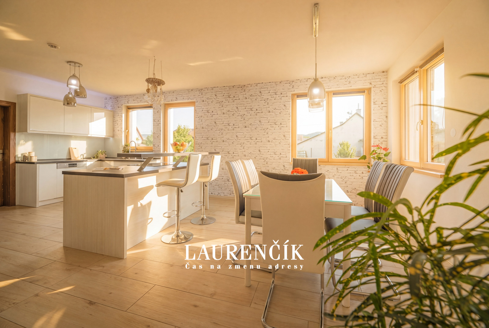 NA PREDAJ | RODINNÝ DOM S VÝHĽADOM NA VRŠATEC - ILAVA, KLOBUŠICE