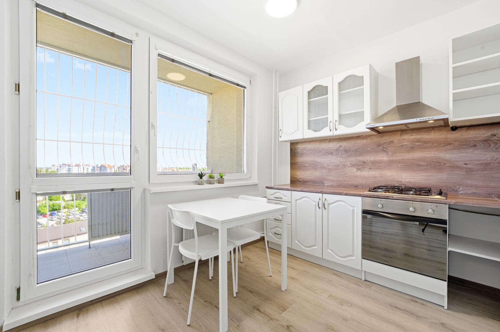 Na prenájom 1-izbový byt s loggiou v centre Senca