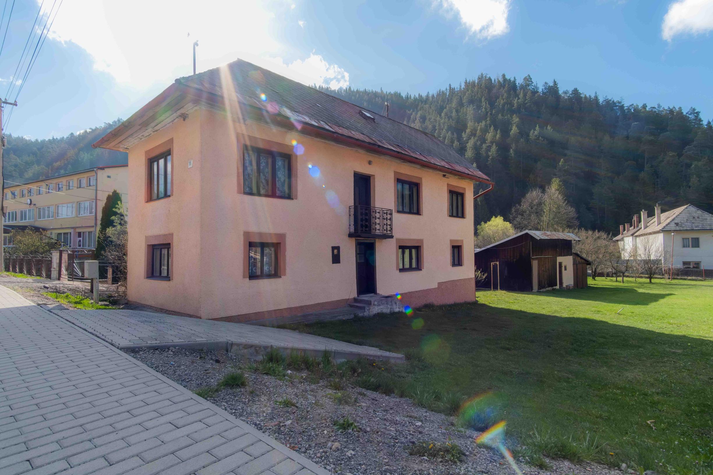 Na predaj zariadený rodinný dom v obci Vernár