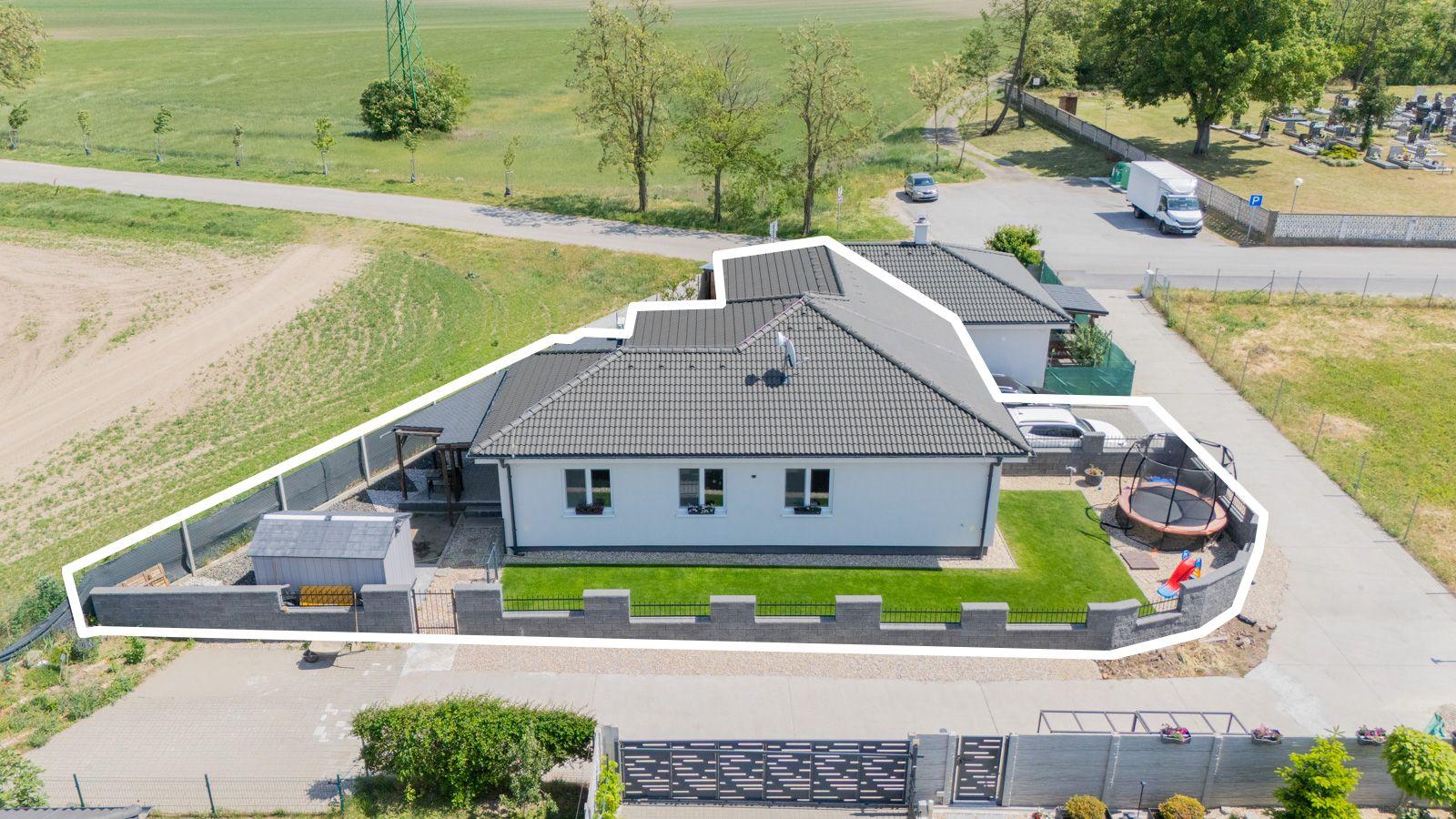 Na predaj rodinný dom s krásnou záhradou v obci Hrubý Šúr