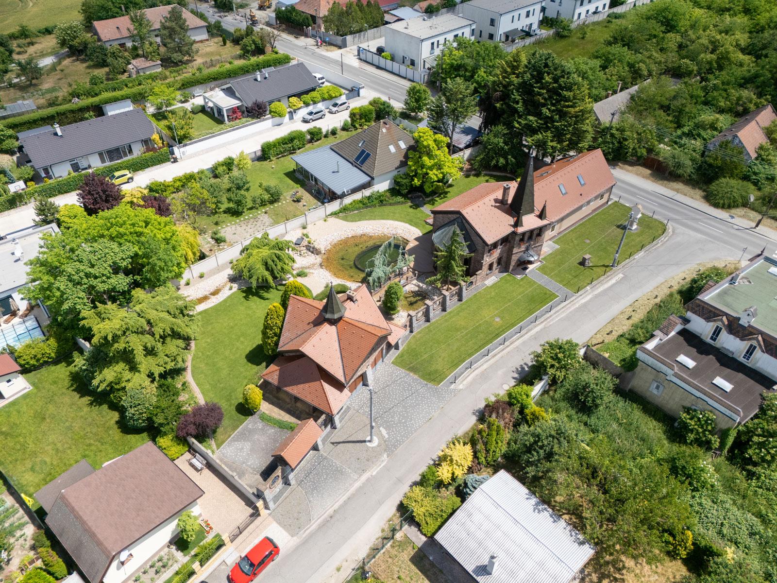 Na prenájom exkluzívna 5-izbová vila v aristokratickom štýle v Šamoríne
