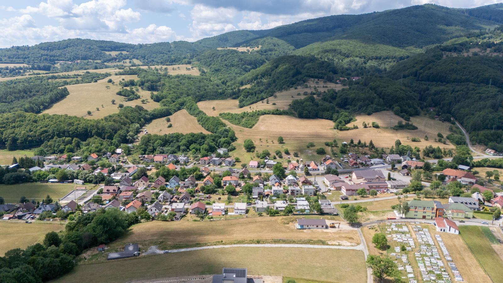 Na predaj pozemok v Hrabičove