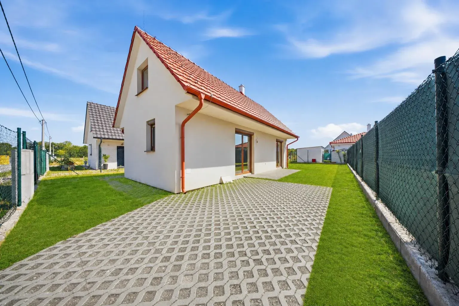Na predaj 4-izbový rodinný dom v Moste pri Bratislave – časť Zelená Voda