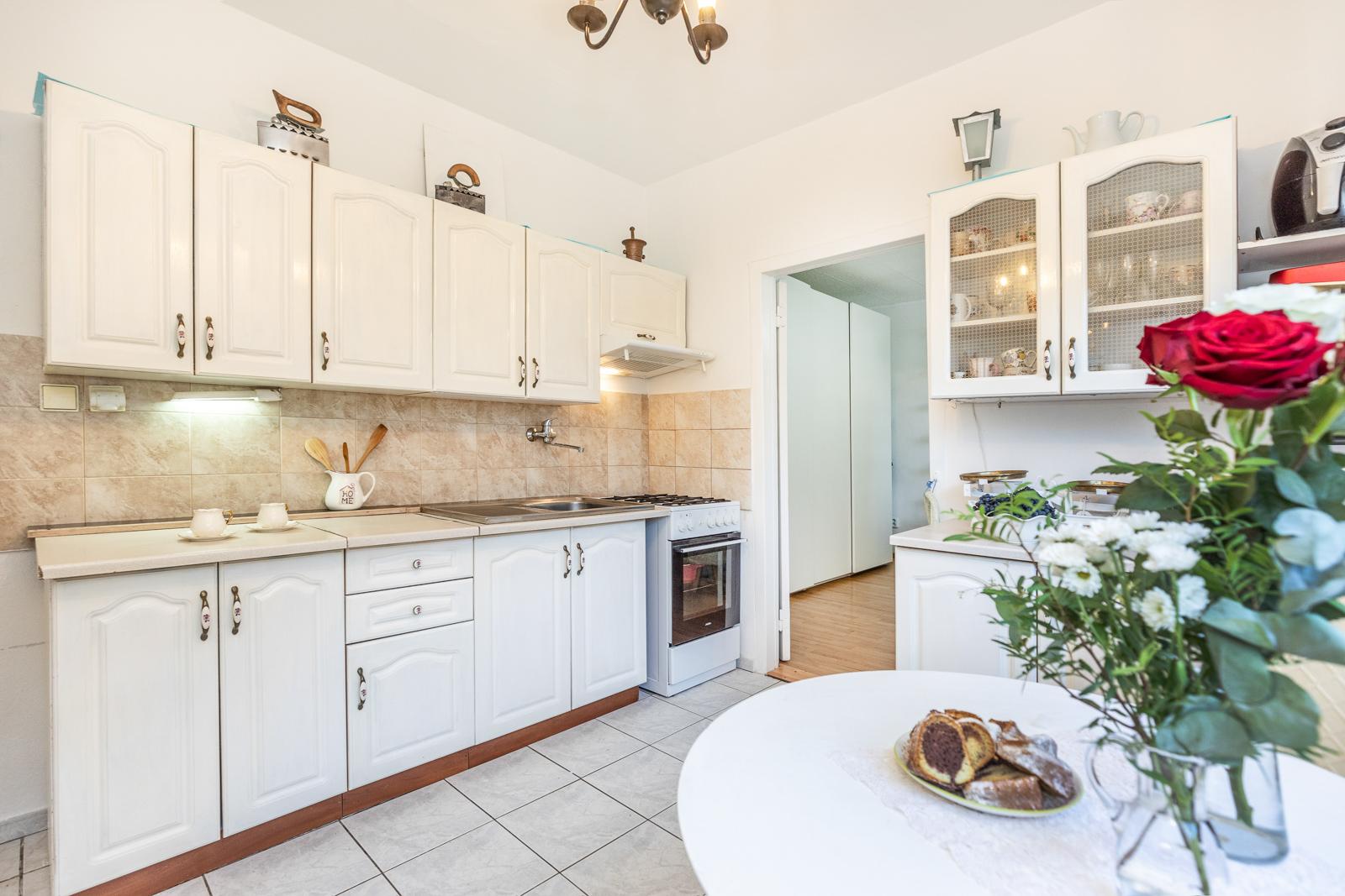 INVESTÍCIA, KTORÁ  ZARÁBA OD PRVÉHO DŇA | 2-IZBOVÝ BYT + 16 m² PIVNICA + PARKOVANIE | PEZINOK