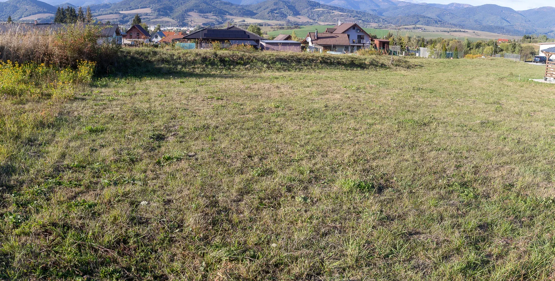 Na predaj stavebný pozemok v Brezne – Rovne
